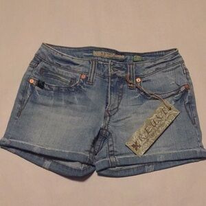 Jean Shorts mid-rise lightly distressed new NWT